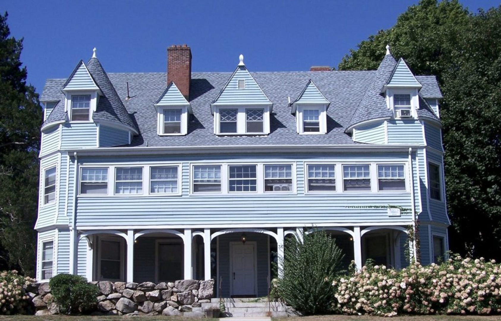 New London Apartment: 36 Nathan Hale Rd.