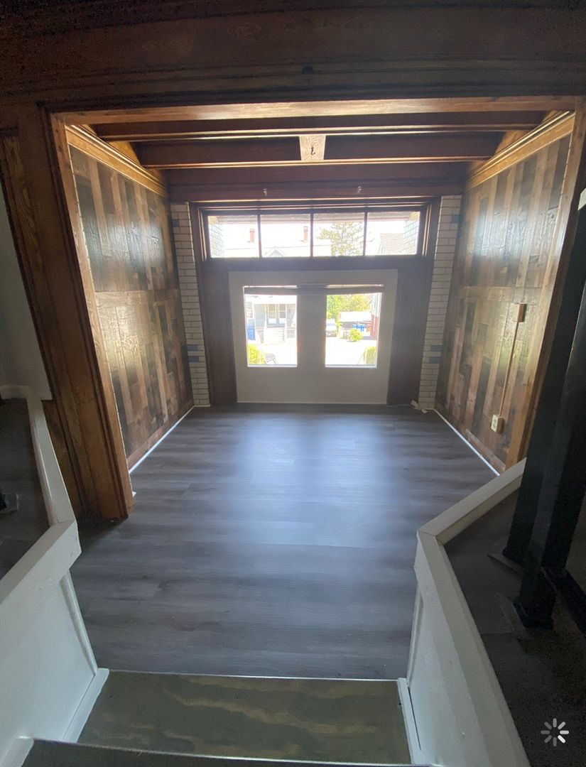 Shelton Apartment: 130 Oak Ave
