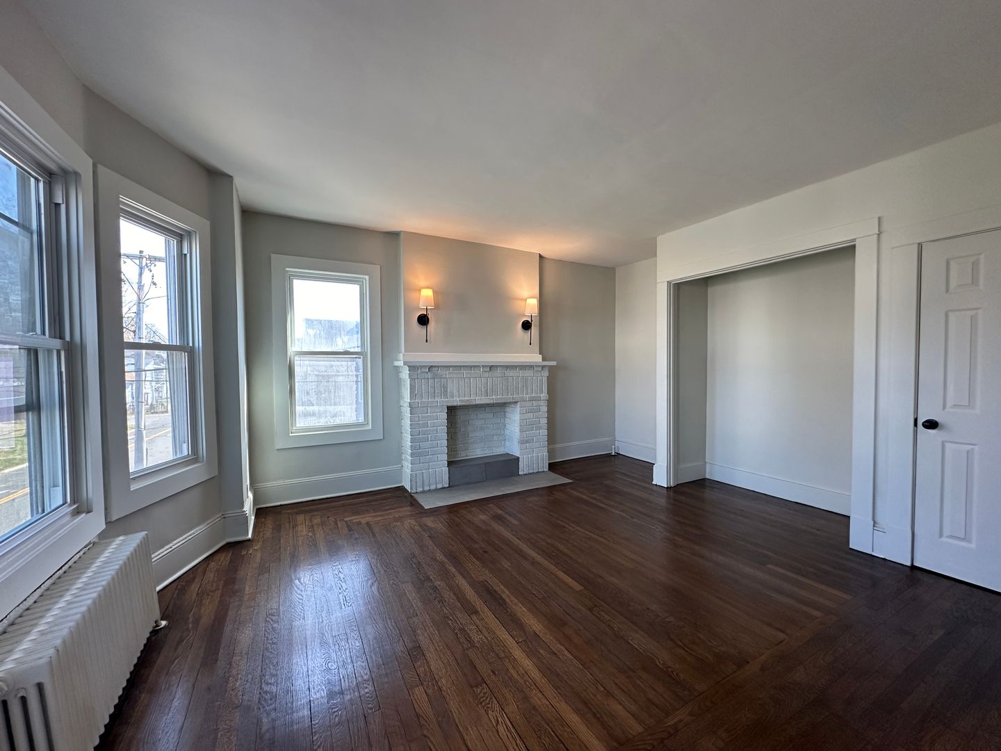 Middletown Apartment: 187-193 E Main St