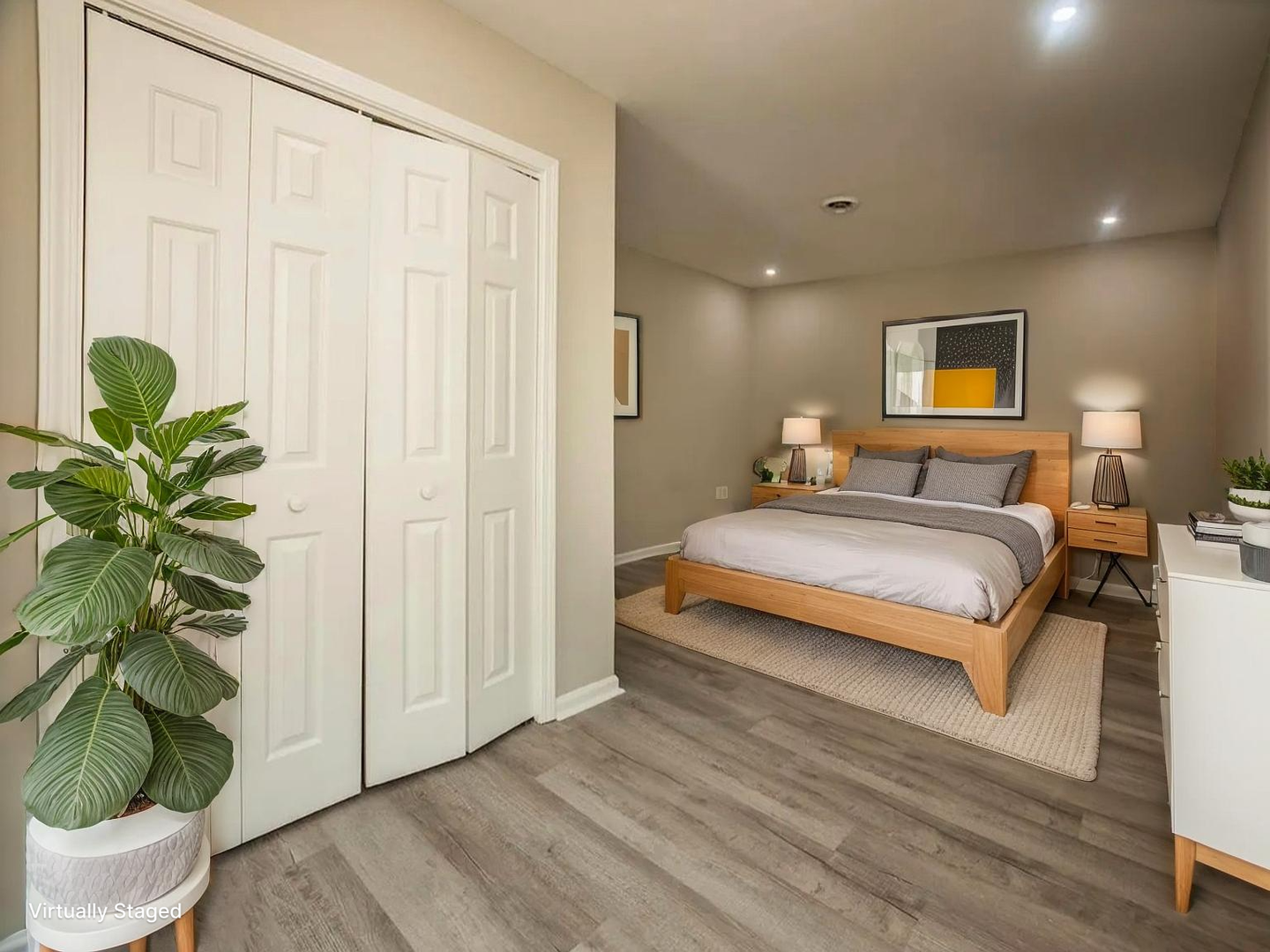 Shelton Apartment: 130 Oak Ave