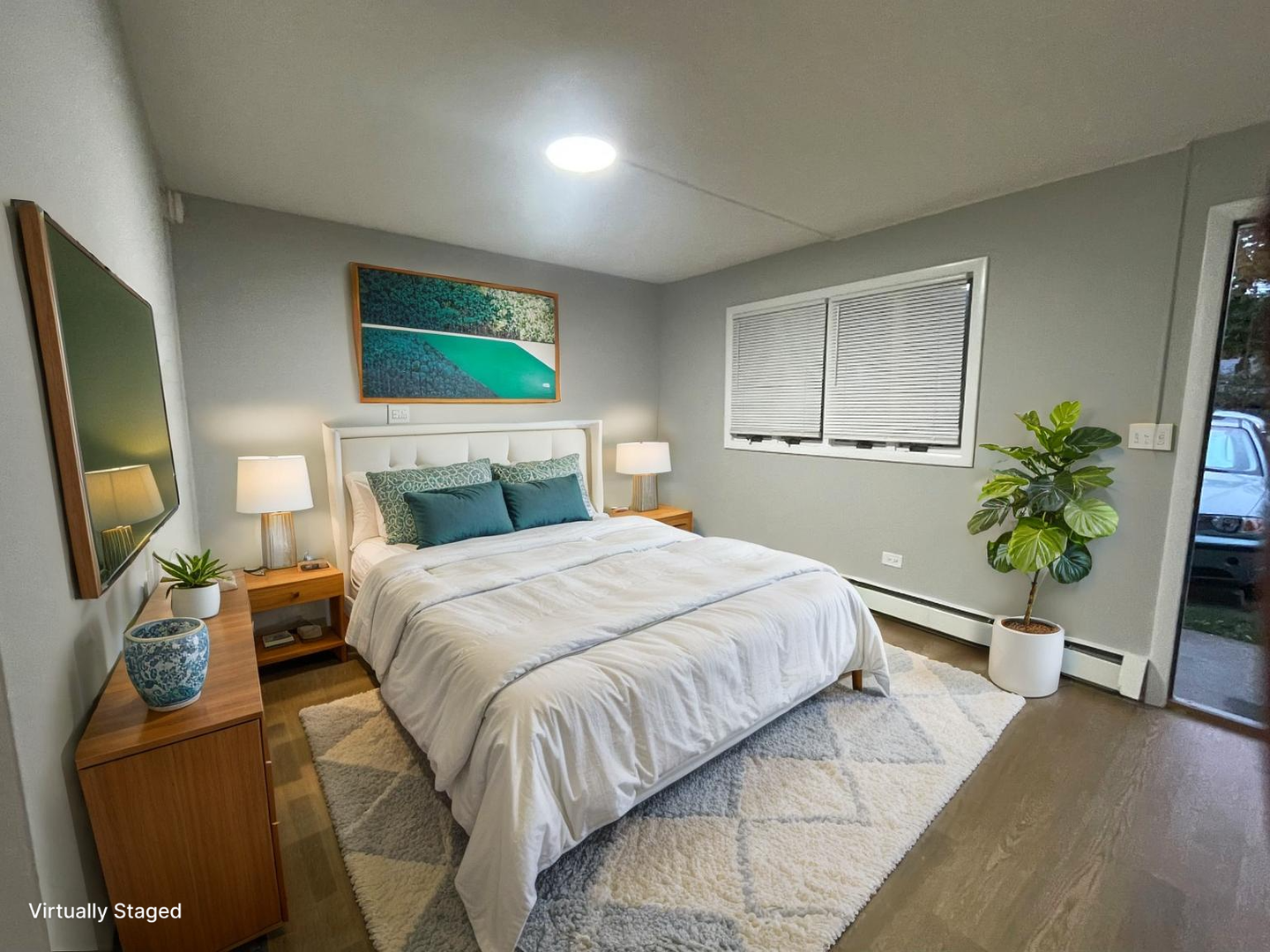 New London Apartment: 6 Redden Ave.