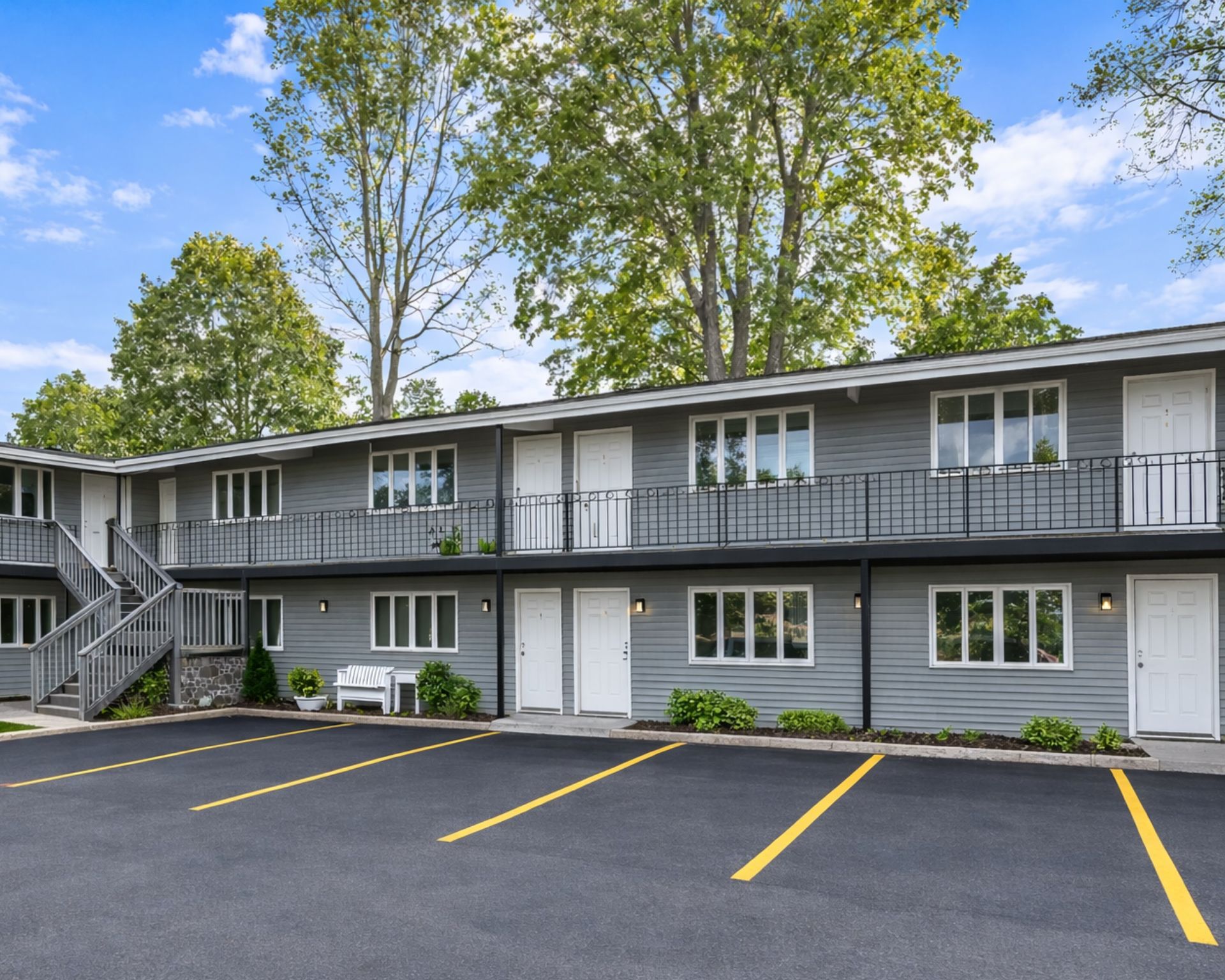 New London Apartment: 6 Redden Ave.