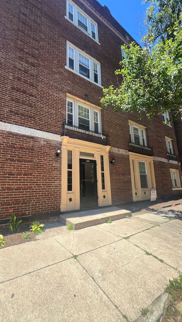 Cleveland Apartment: 11415 Hessler Road