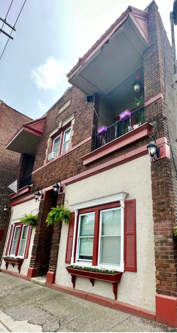 Lakewood Apartment: 12503 Detroit Avenue