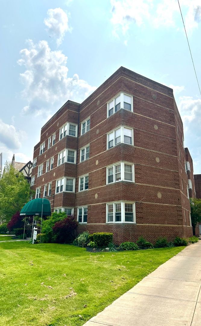 Lakewood Apartment: 12021 Edgewater Drive