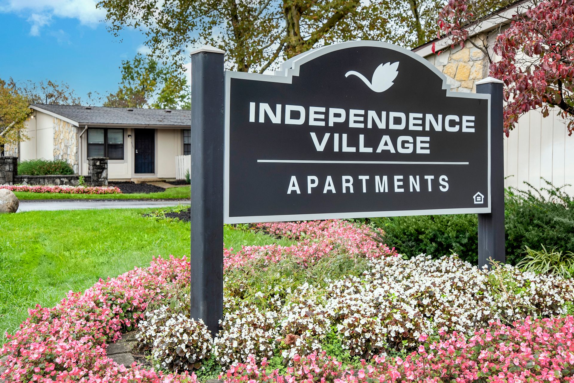 Reynoldsburg Apartment: 2760 Flag Lane