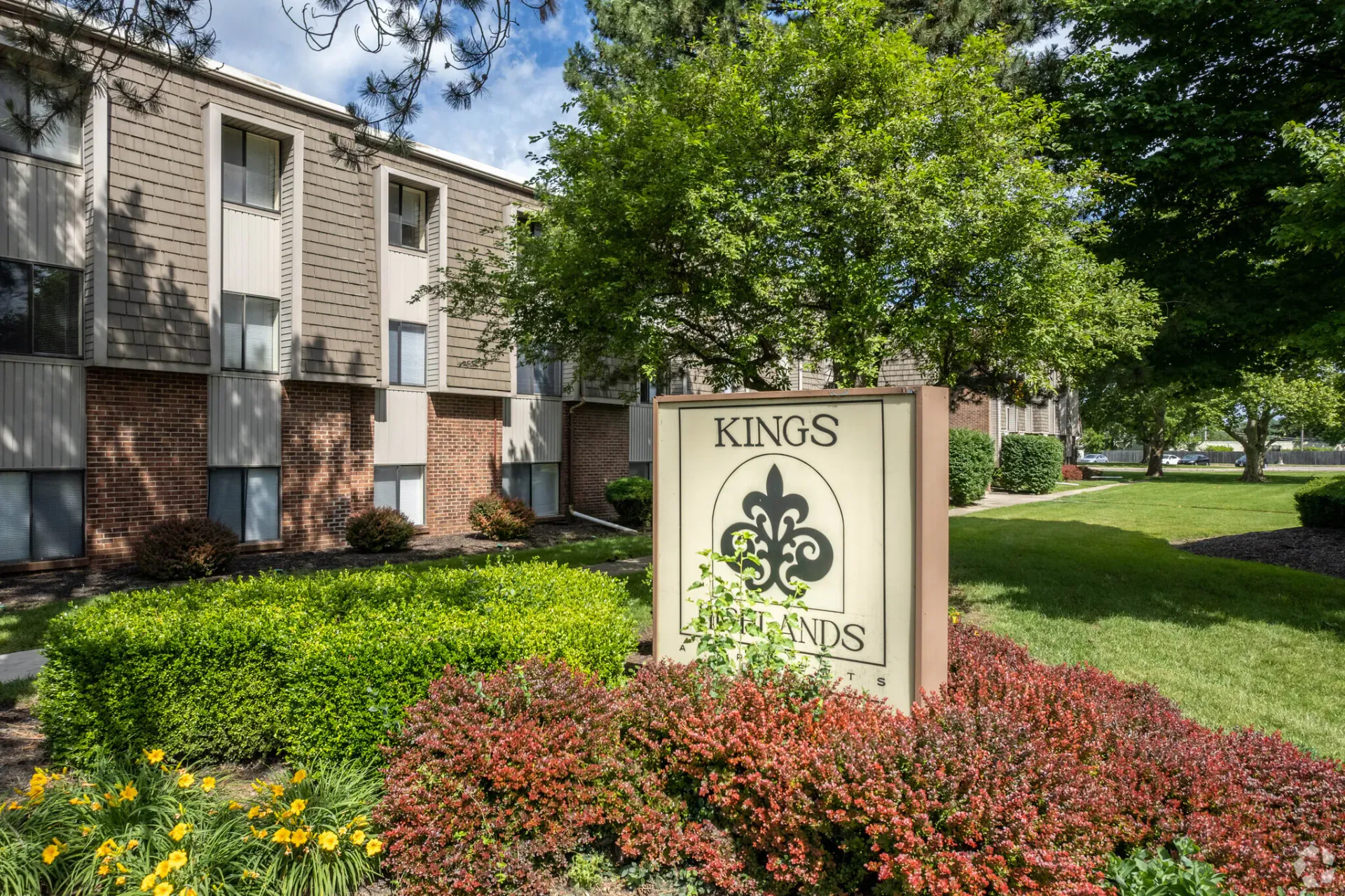Columbus Apartment: 4979 Kingshill Drive