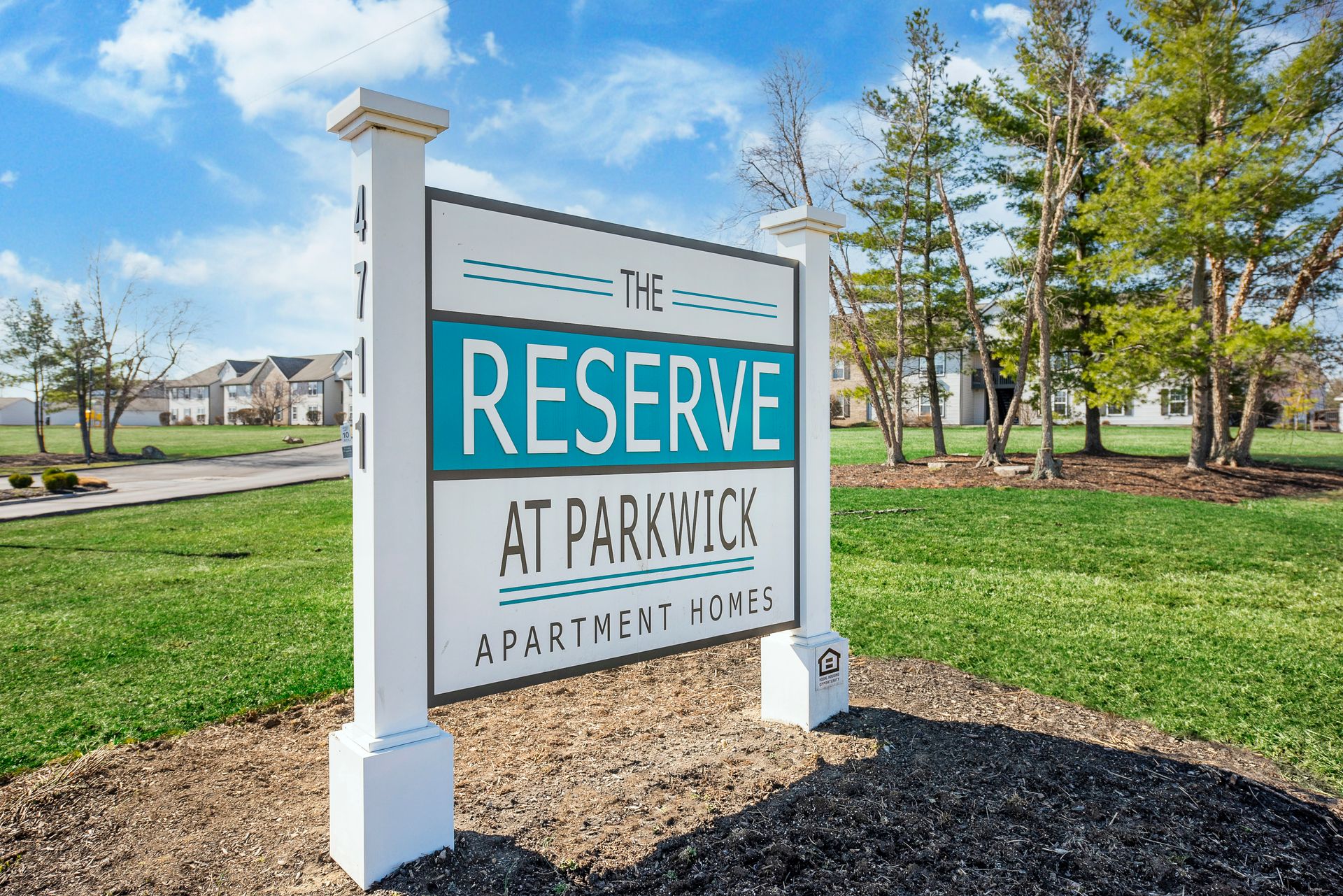 Columbus Apartment: 4711 Bay Run Dr.