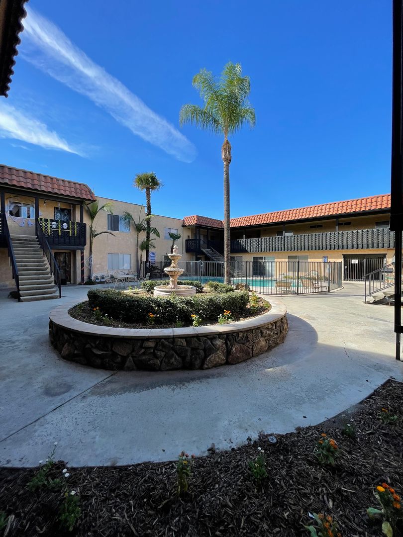 Hemet Apartment: 25585 New Chicago Ave
