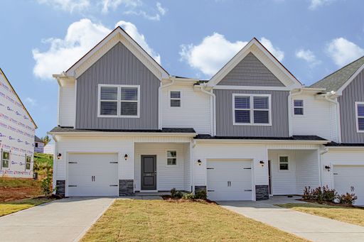 Townhome in Peachtree Park in Duncan