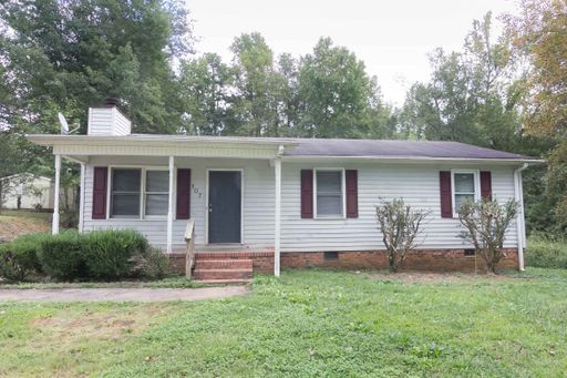 3 Bedroom 1.5 Bath in Greenville. – photo 1
