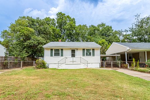 Price Improvement! Renovated Home, Large Backyard – photo 1