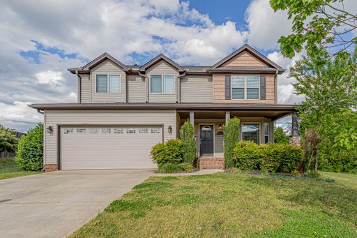 Home with Gorgeous Mountain Views!
