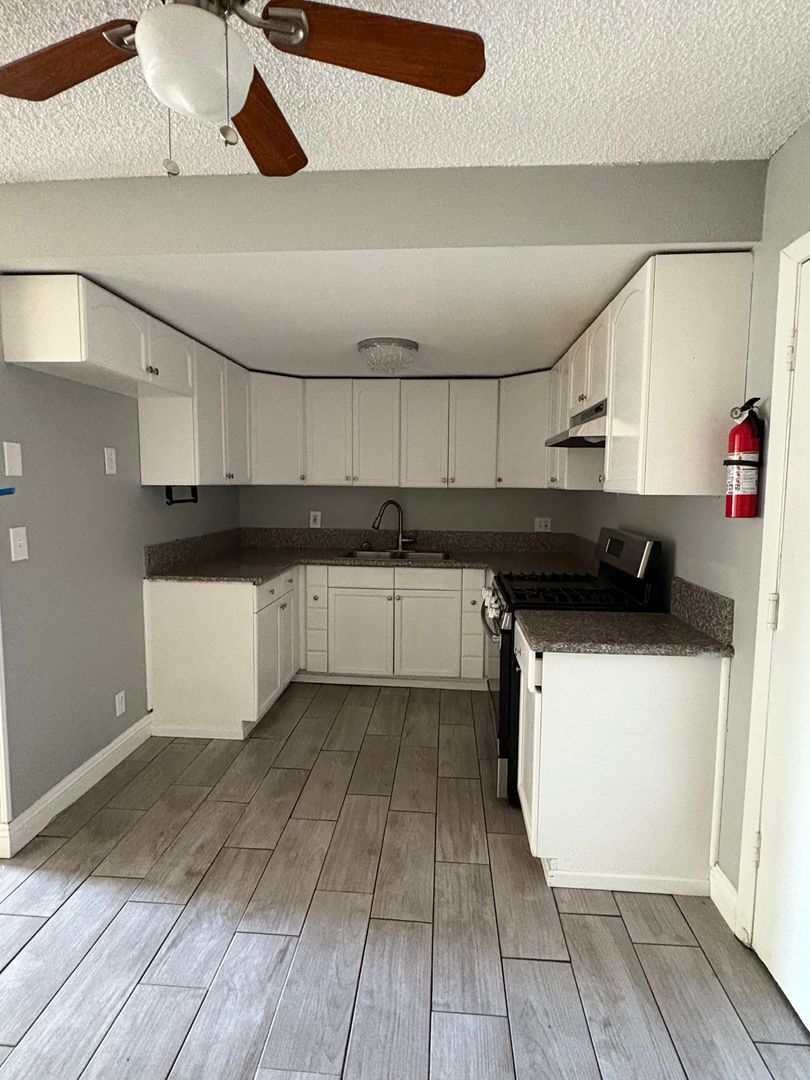 Hemet Apartment: 509 E. Central Ave.