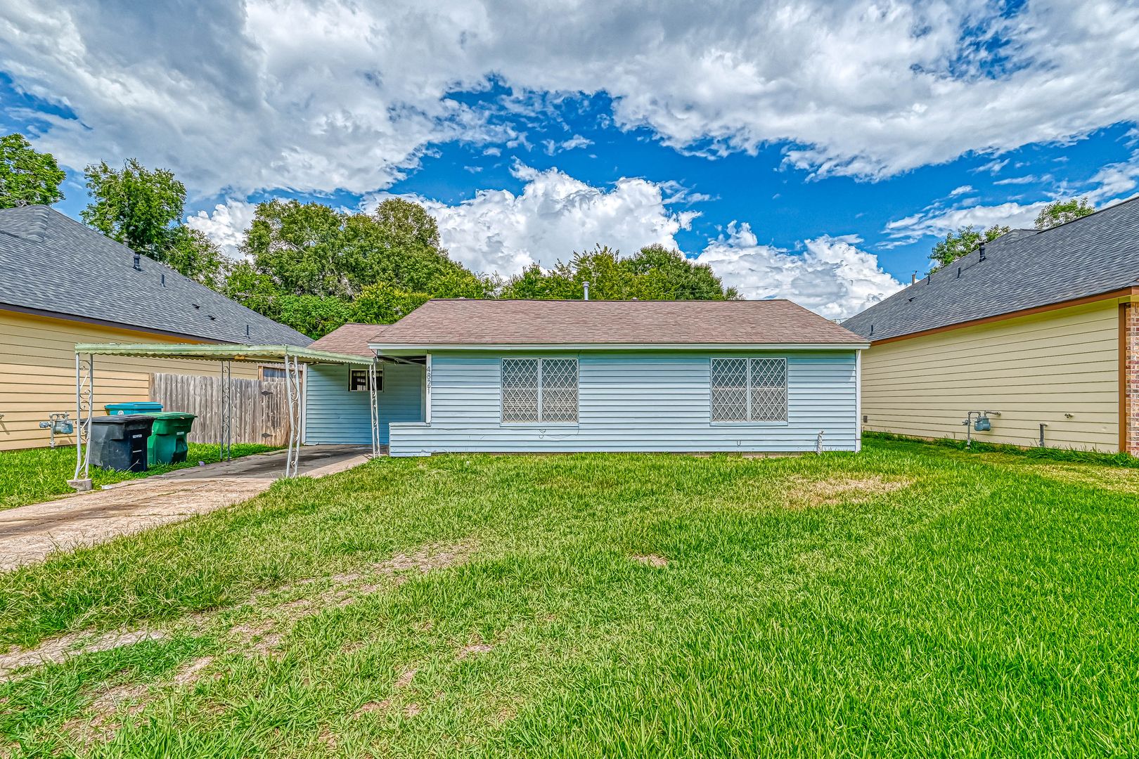 Houston House: 4821 Alvin St.