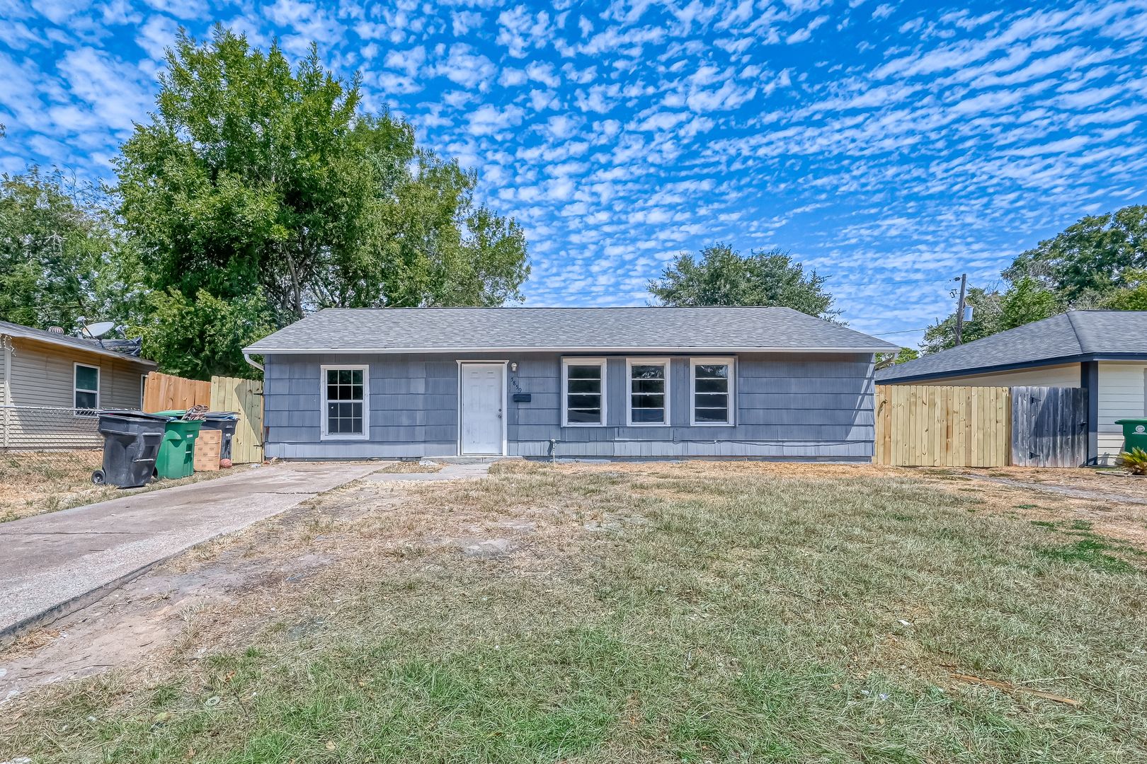 Houston House: 5859 Westover St.