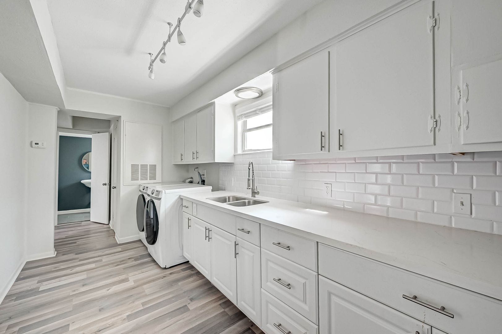Houston Apartment: 2420 McDuffie St.