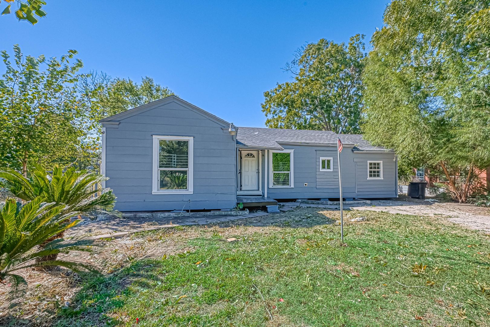 Houston House: 4118 Sunflower St.