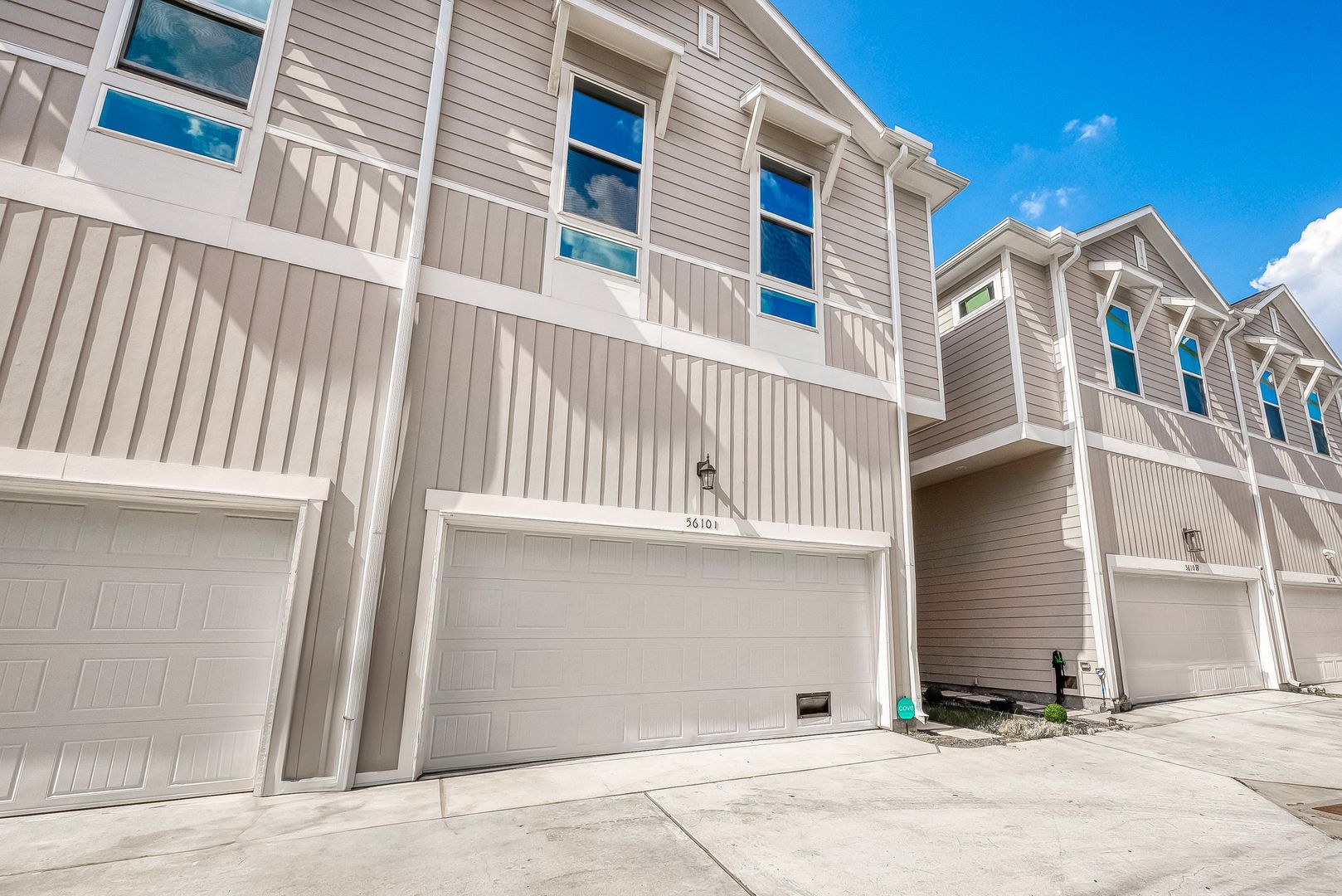 Houston House: 5610 Patrick St.