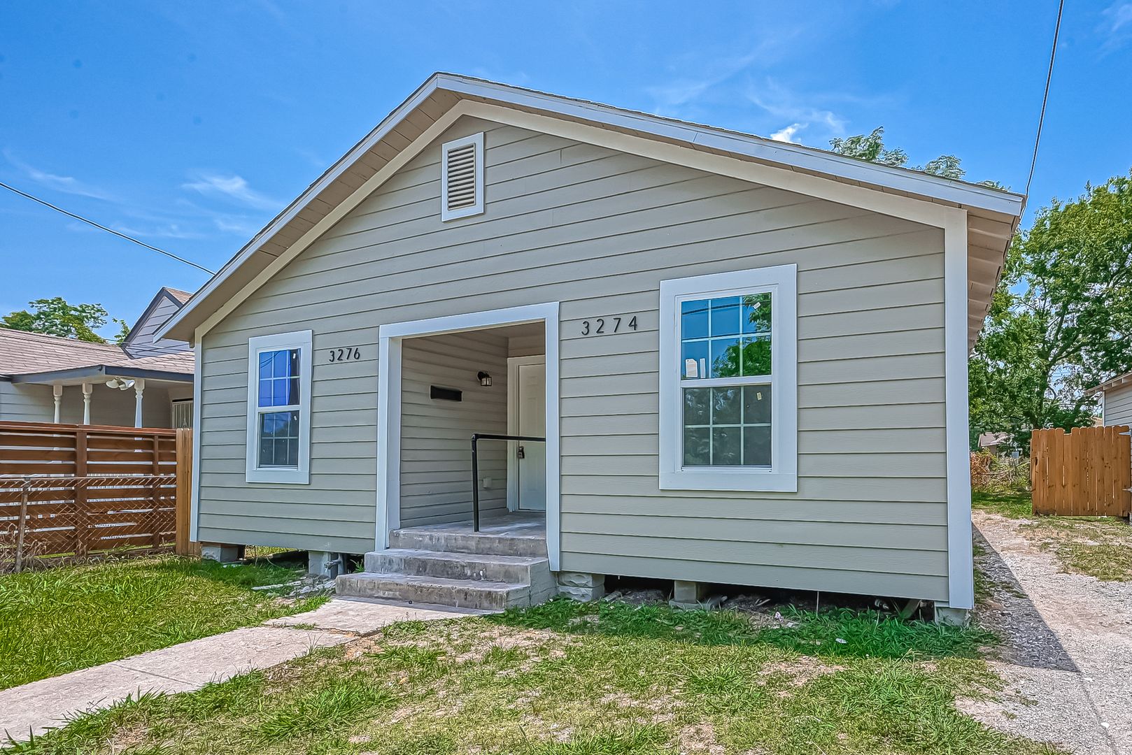 Houston Apartment: 3270-3274 Reeves St.