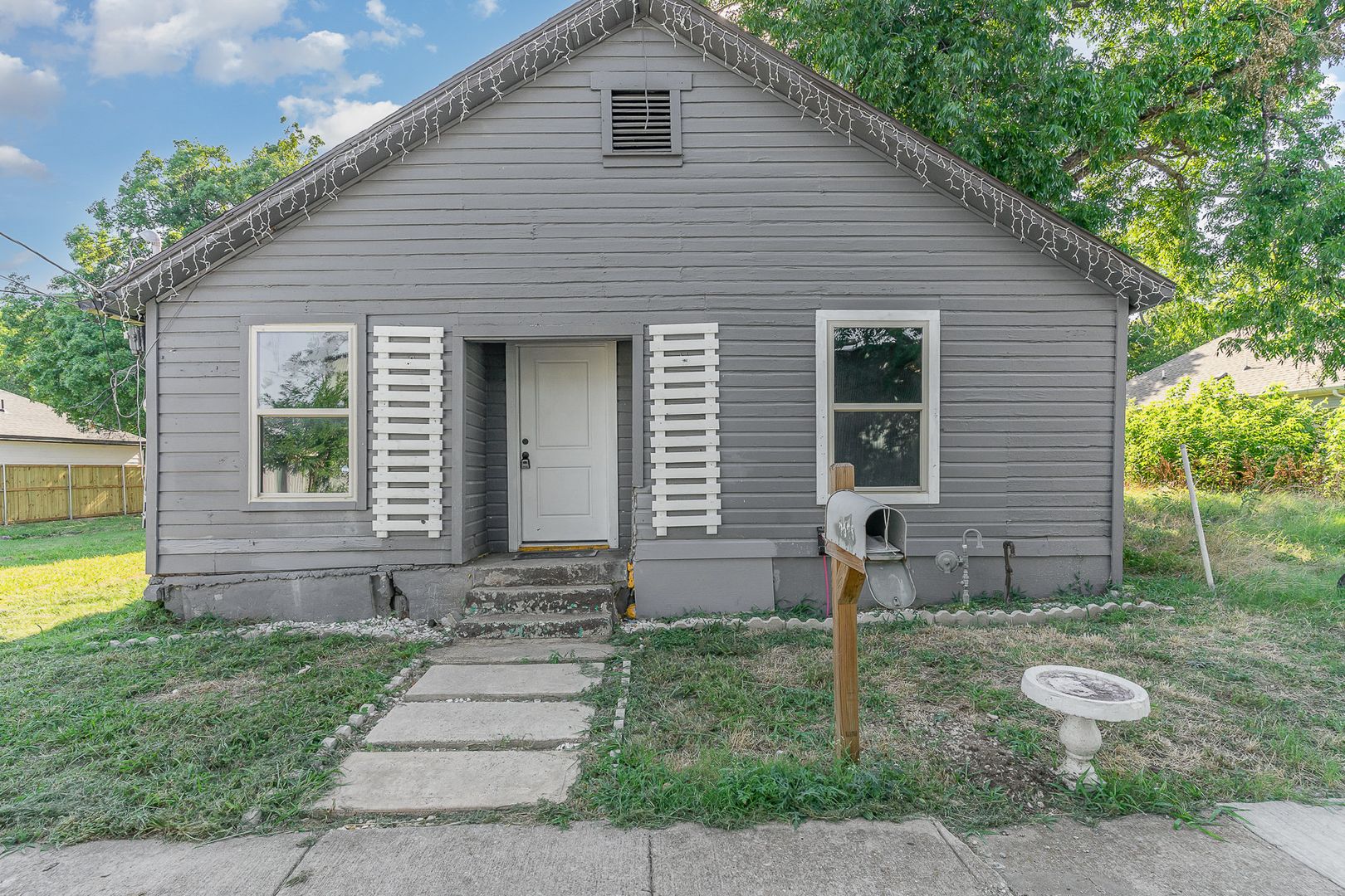 Dallas House: 4621 Owenwood Ave.