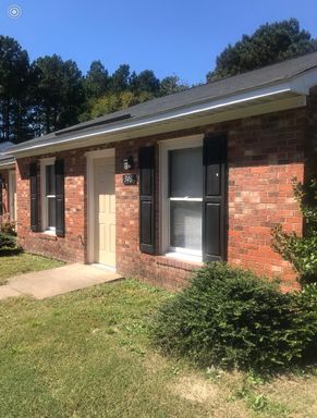 $1275/mo! Knightdale 2 Bedroom Single Level Corner Townhome! Water Included!
