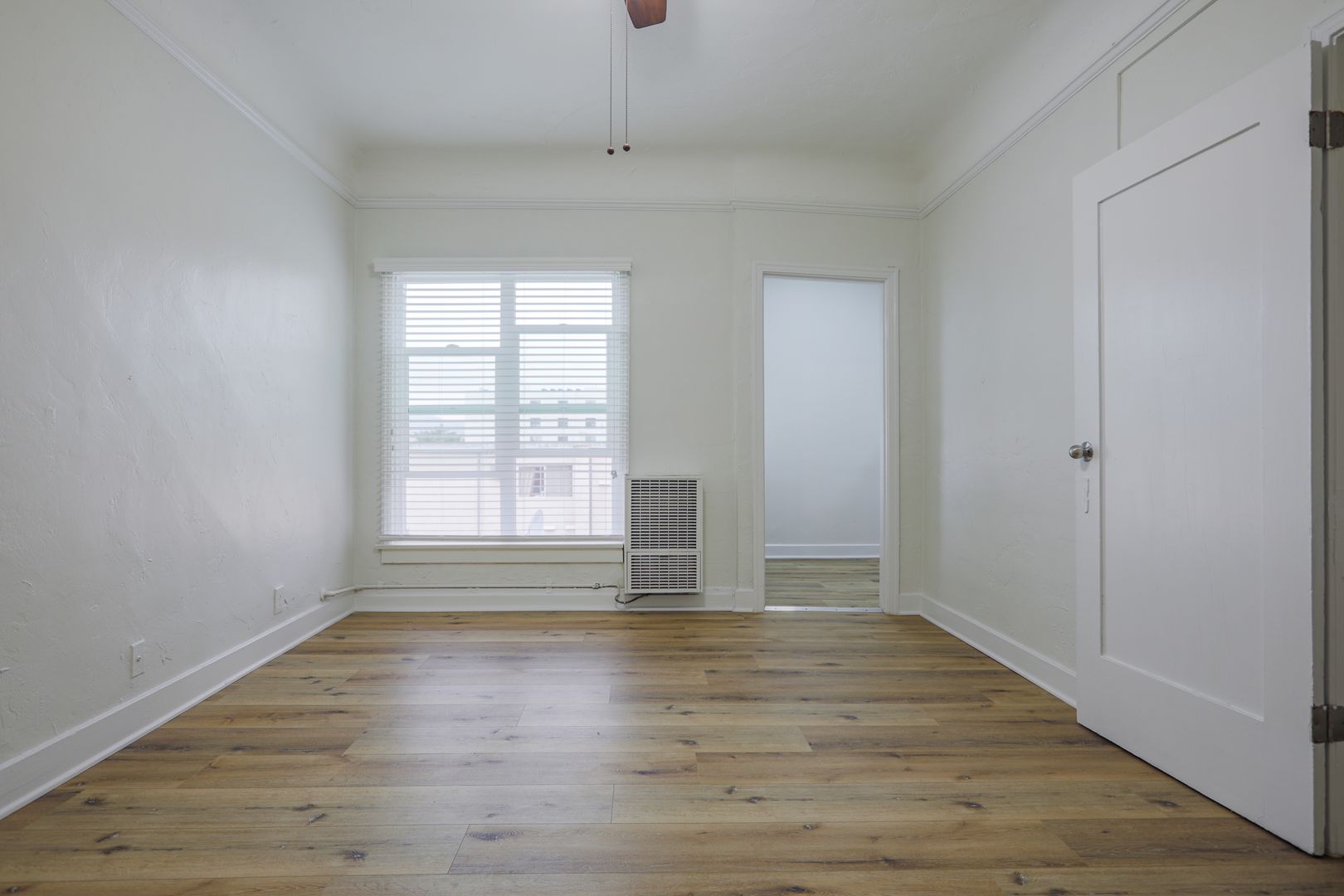 Los Angeles Apartment: 454 S. Catalina St.