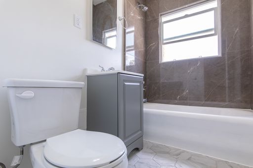 Newly Renovated Studio Apartment! – photo 1