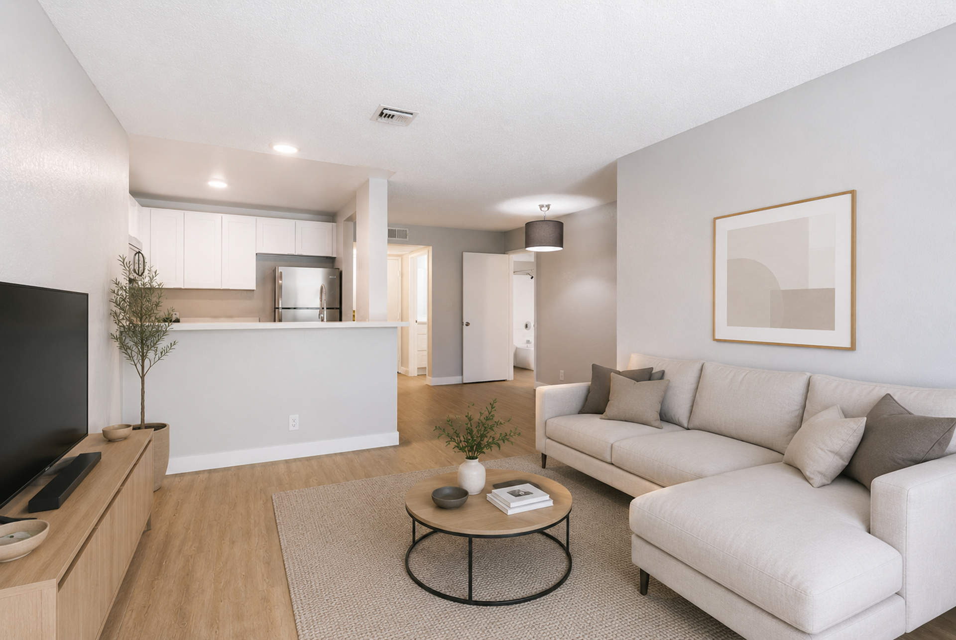 Los Angeles Apartment: 130 S Alexandria