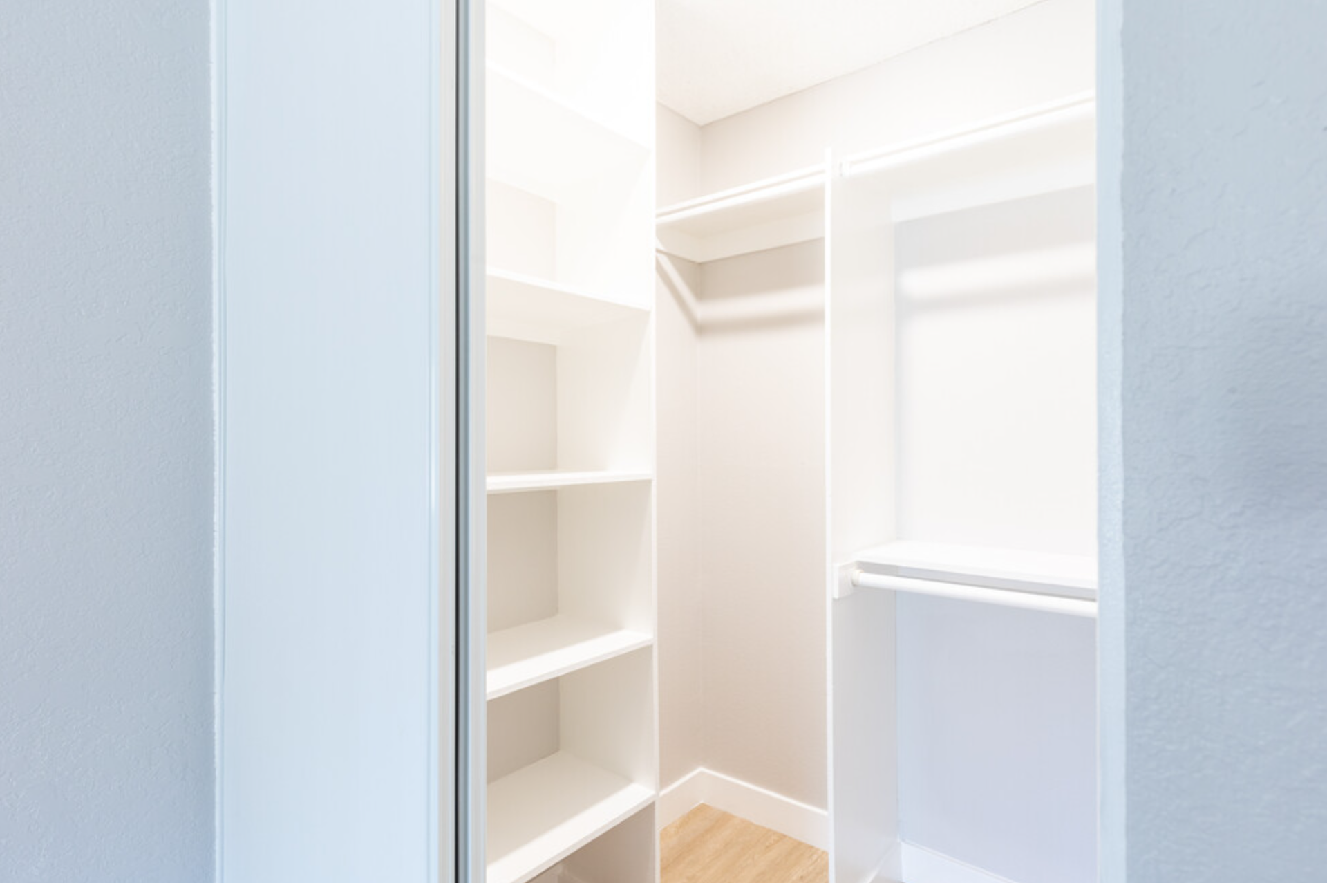 Los Angeles Apartment: 130 S Alexandria