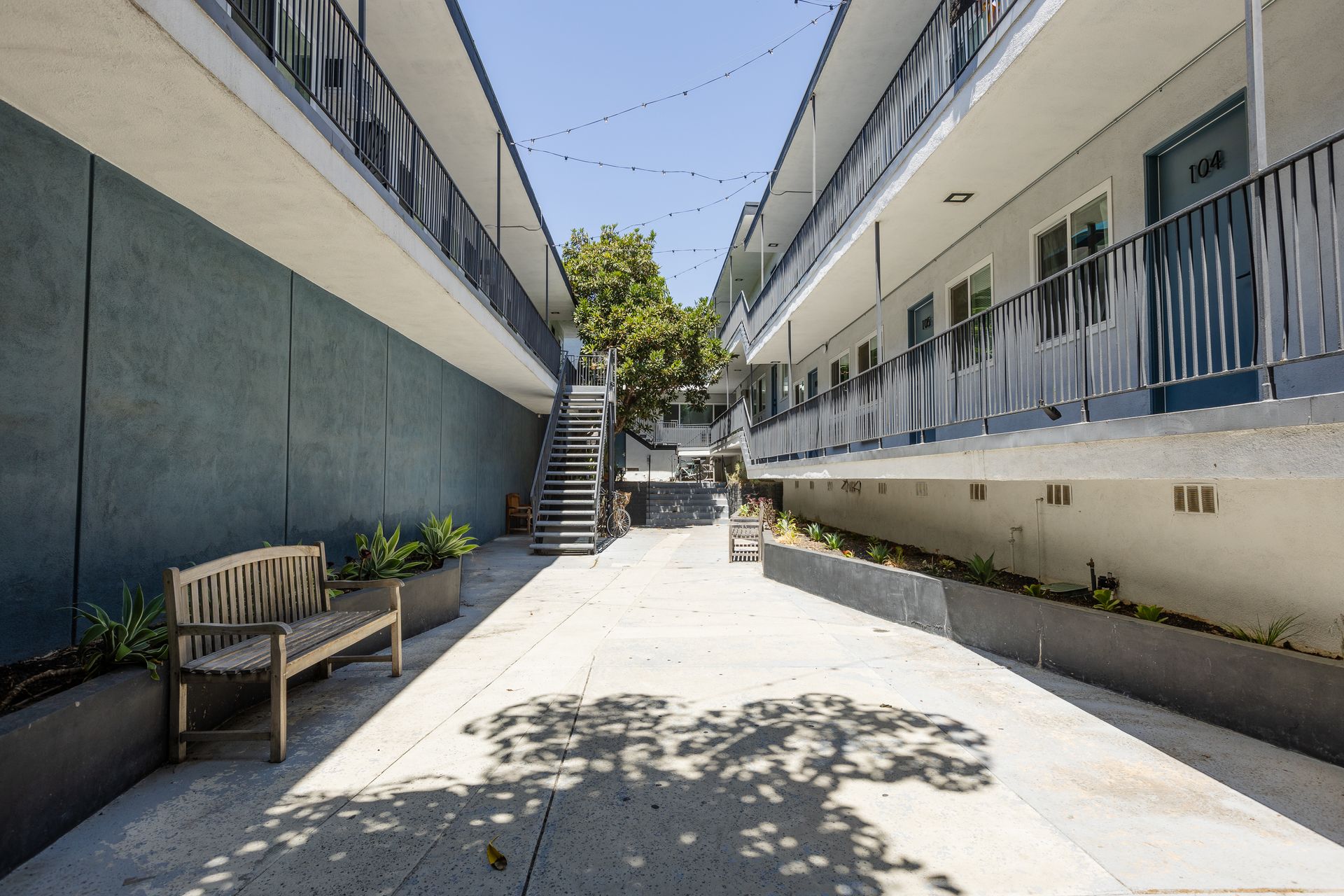 Los Angeles Apartment: 5635 Monte Vista St.