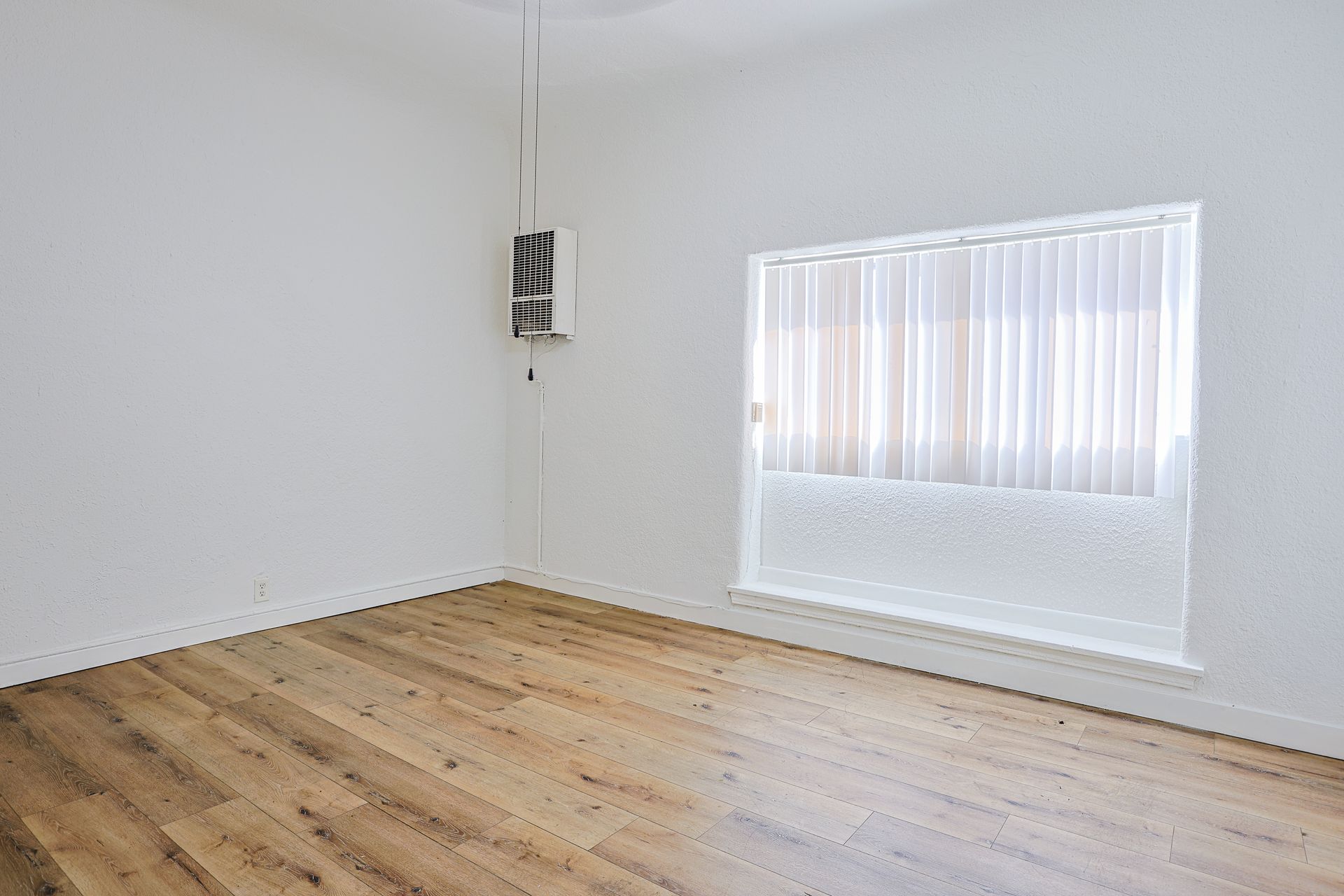 Los Angeles Apartment: 739 S. Normandie