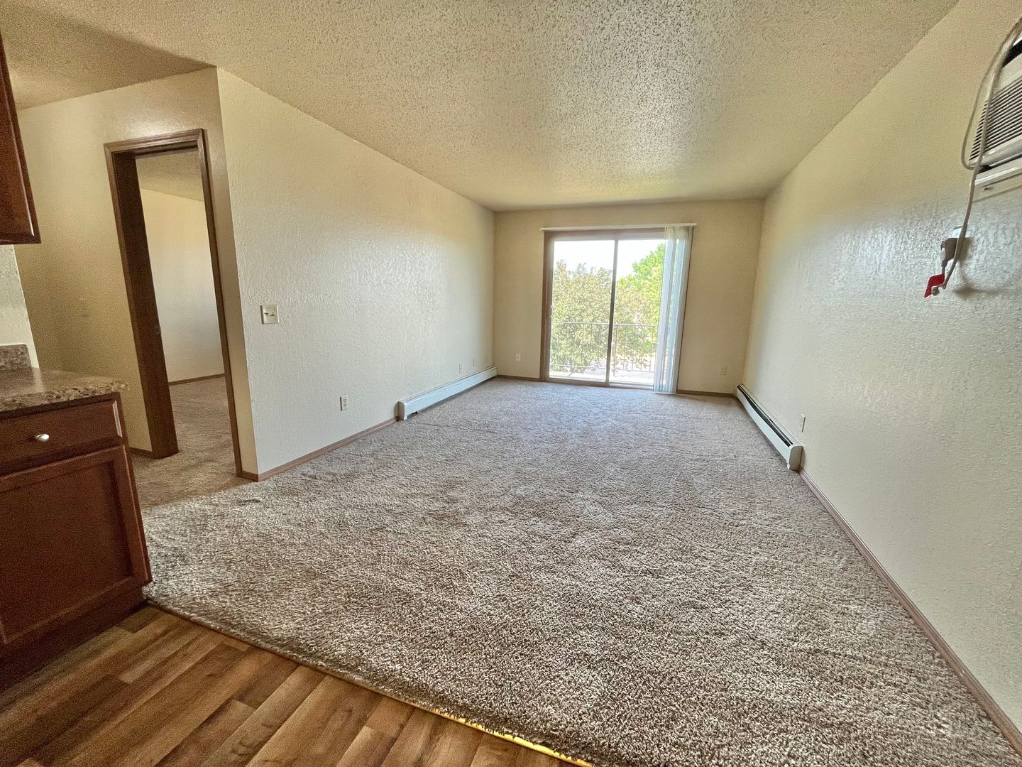 Sioux Falls Apartment: 401 N. Western