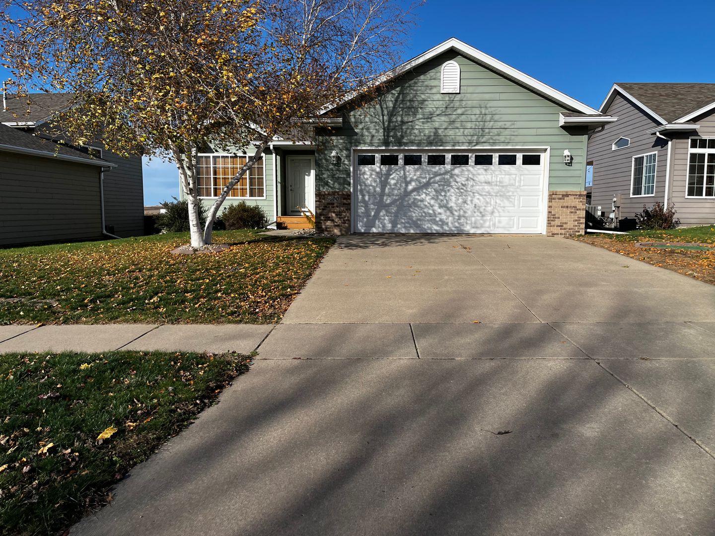 Sioux Falls House: 5600 W Teem St