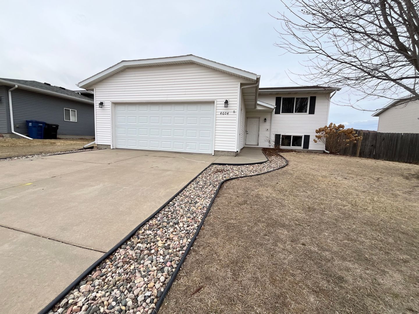 Sioux Falls House: 4604 W Oregon St