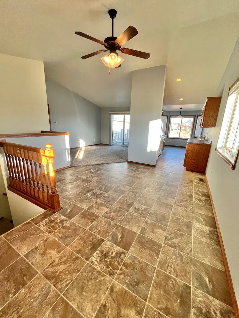 Brandon Townhome: 2508 E Augusta St