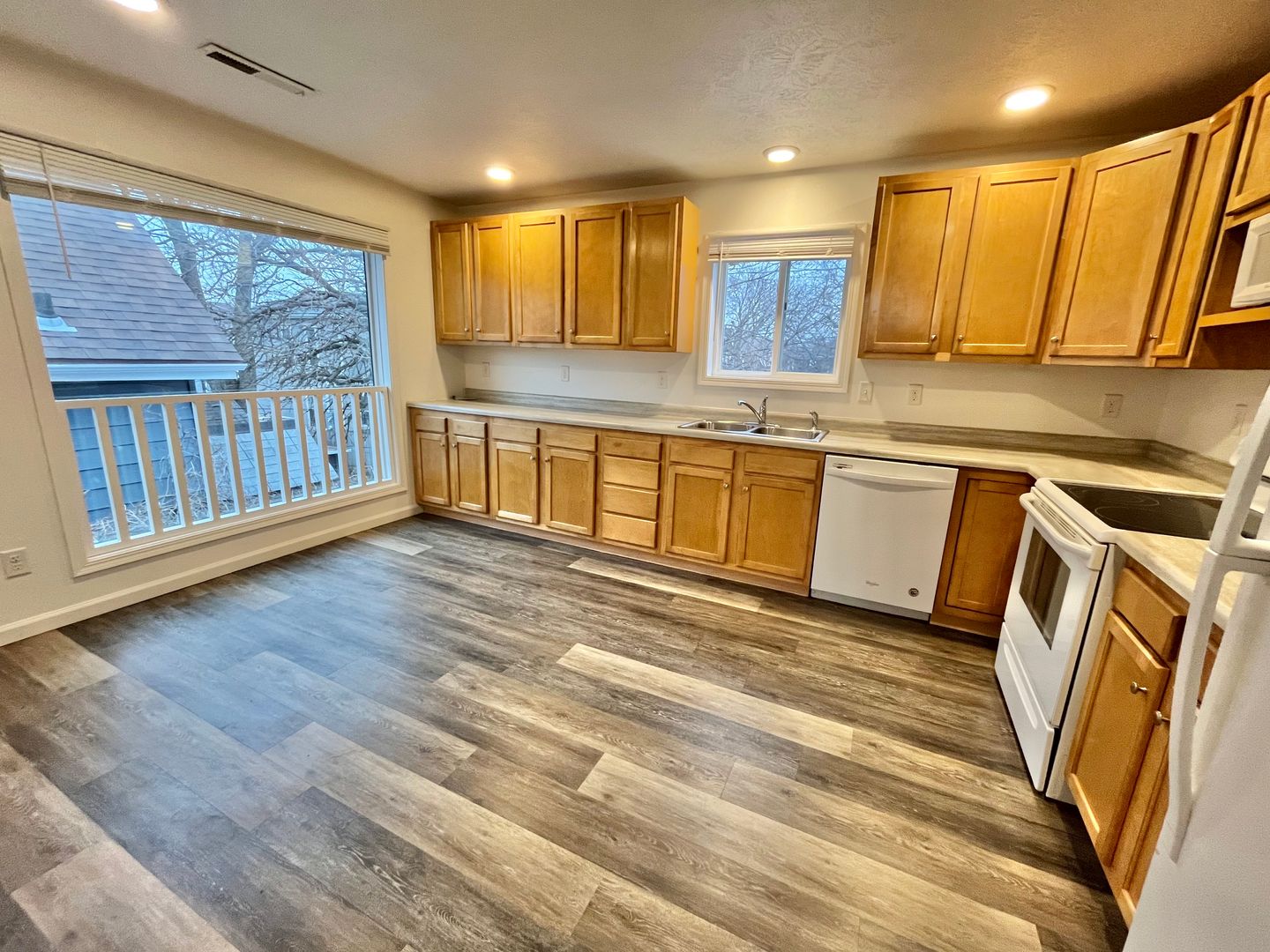 Sioux Falls Apartment: 815 W 11th St