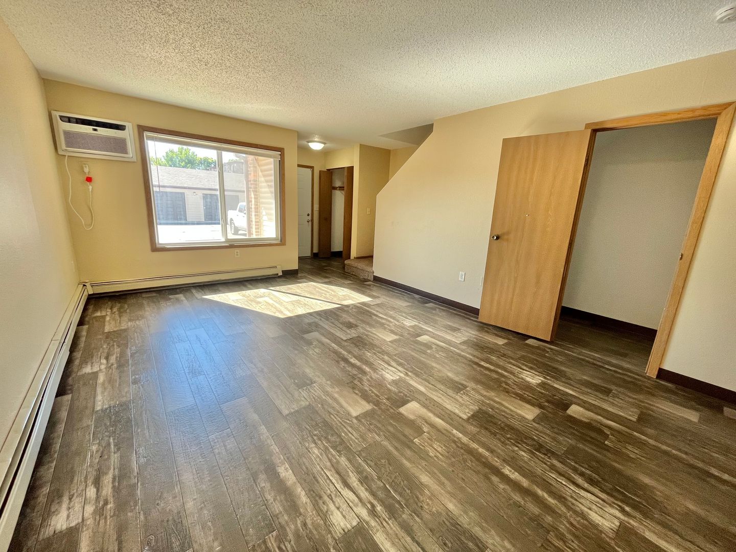 Sioux Falls Apartment: 200 N Western Ave