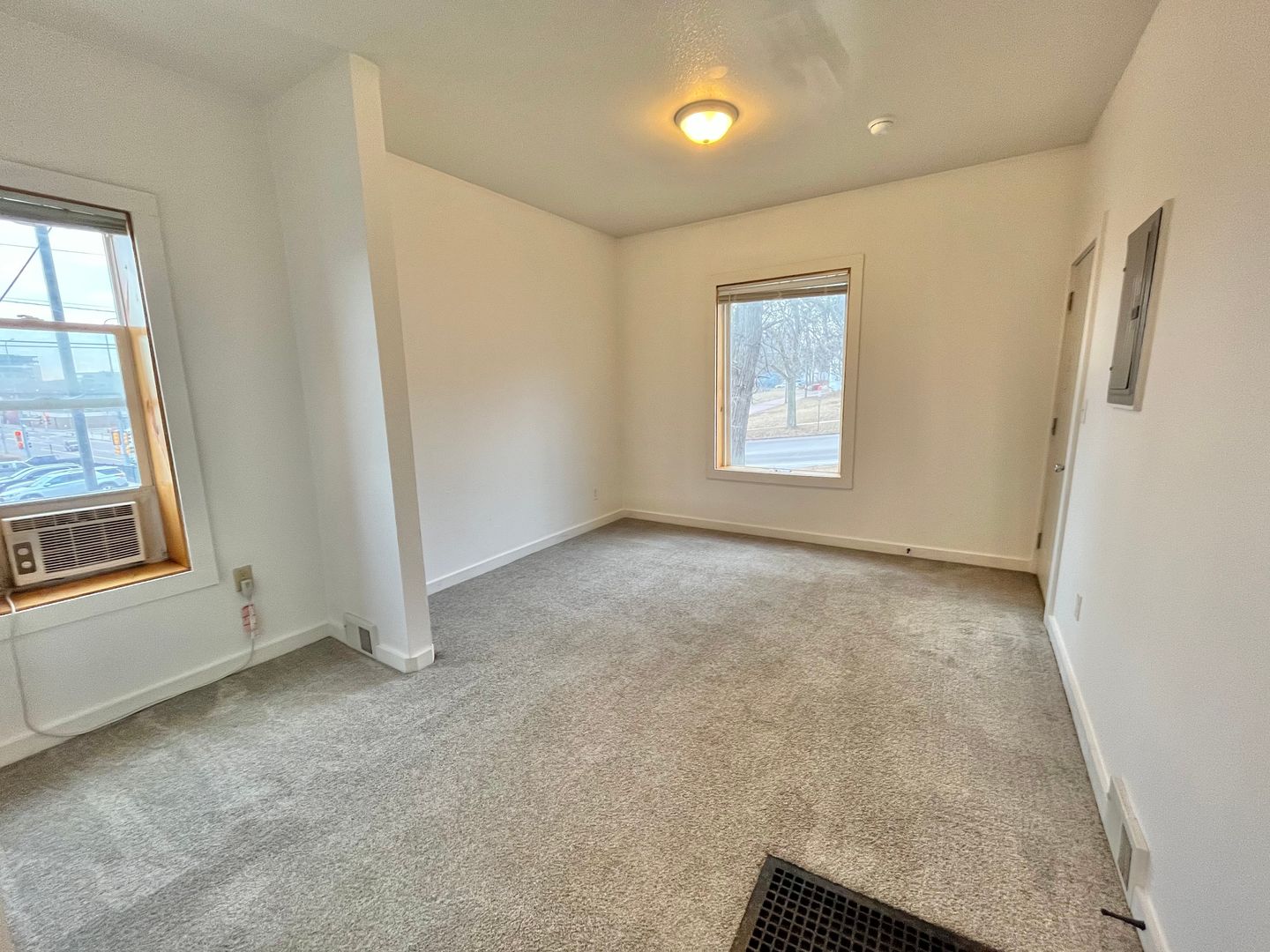 Sioux Falls Apartment: 424 W 6th St