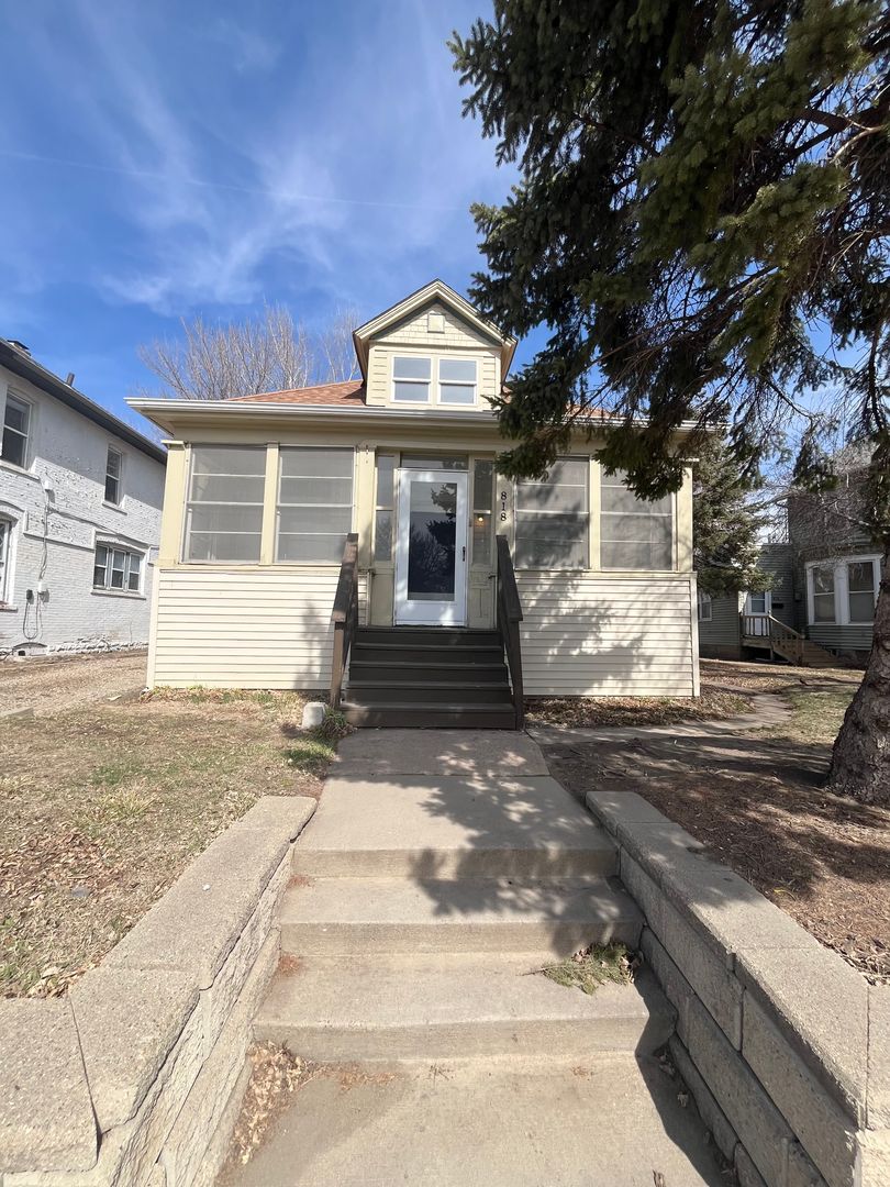Sioux Falls House: 818 W 11th Street