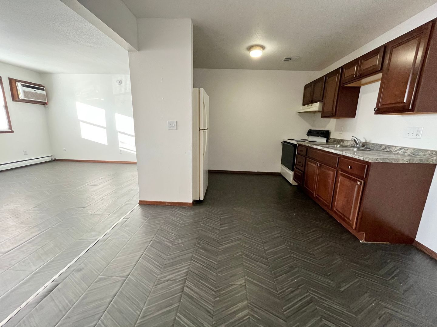 Sioux Falls Apartment: 3304 S Kiwanis Ave