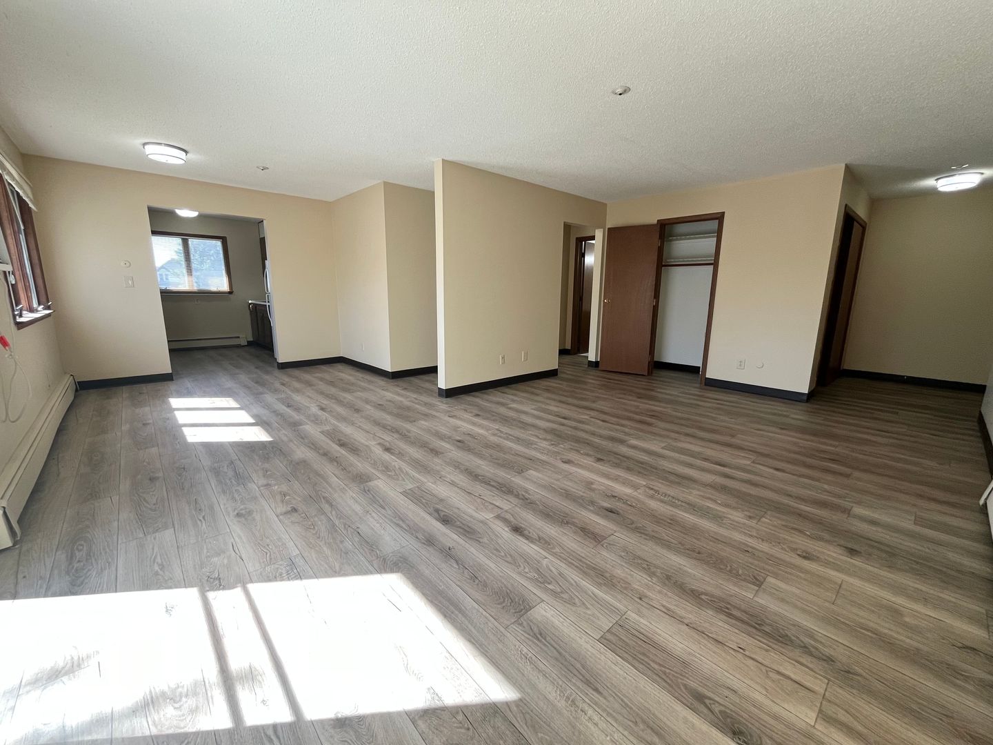 Sioux Falls Apartment: 201 N Summit Ave