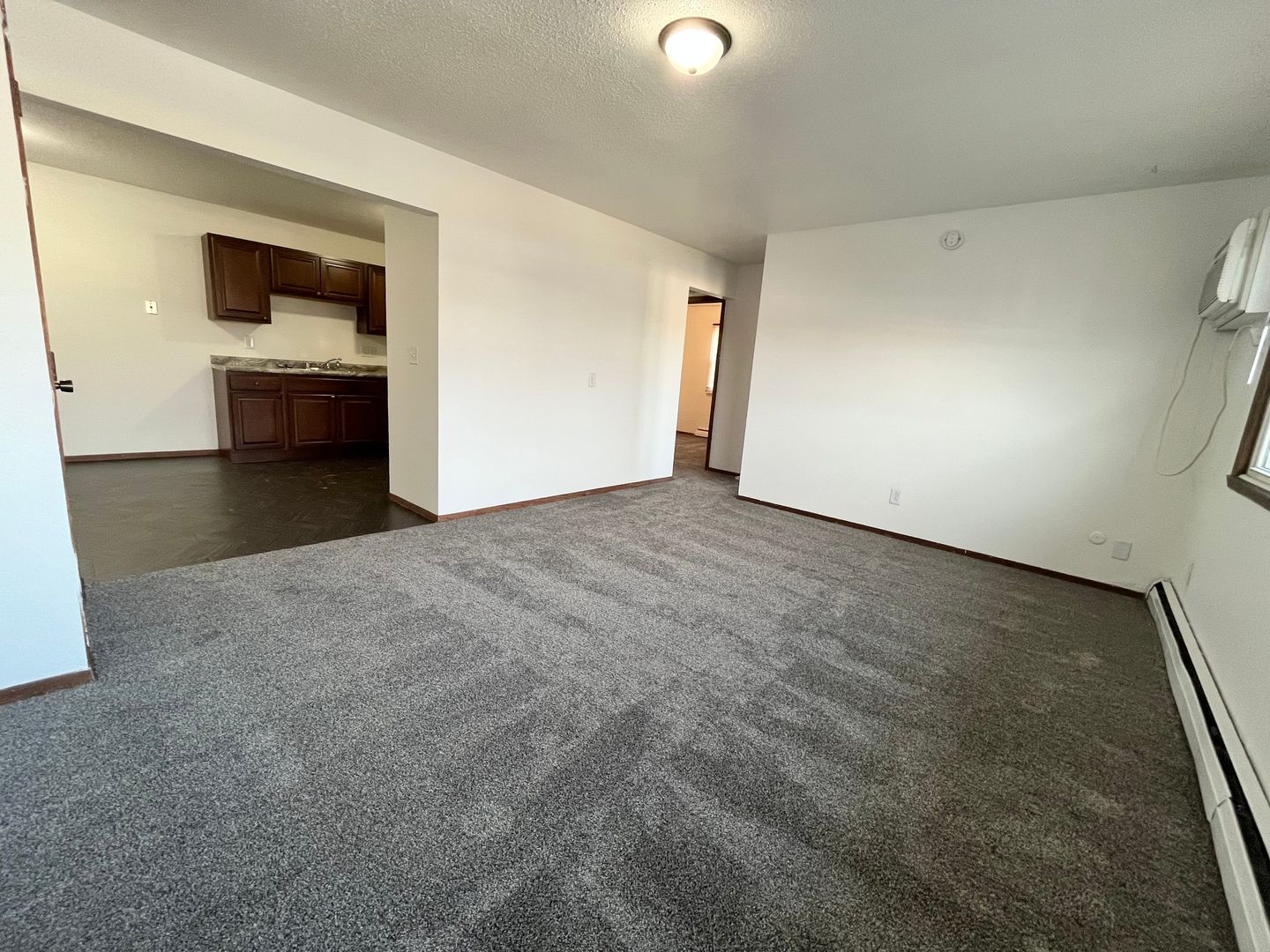 Sioux Falls Apartment: 3304 S Kiwanis Ave