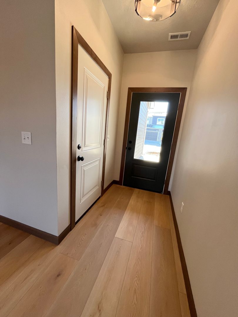 Brandon Townhome: 2417 E Caolinn Pl