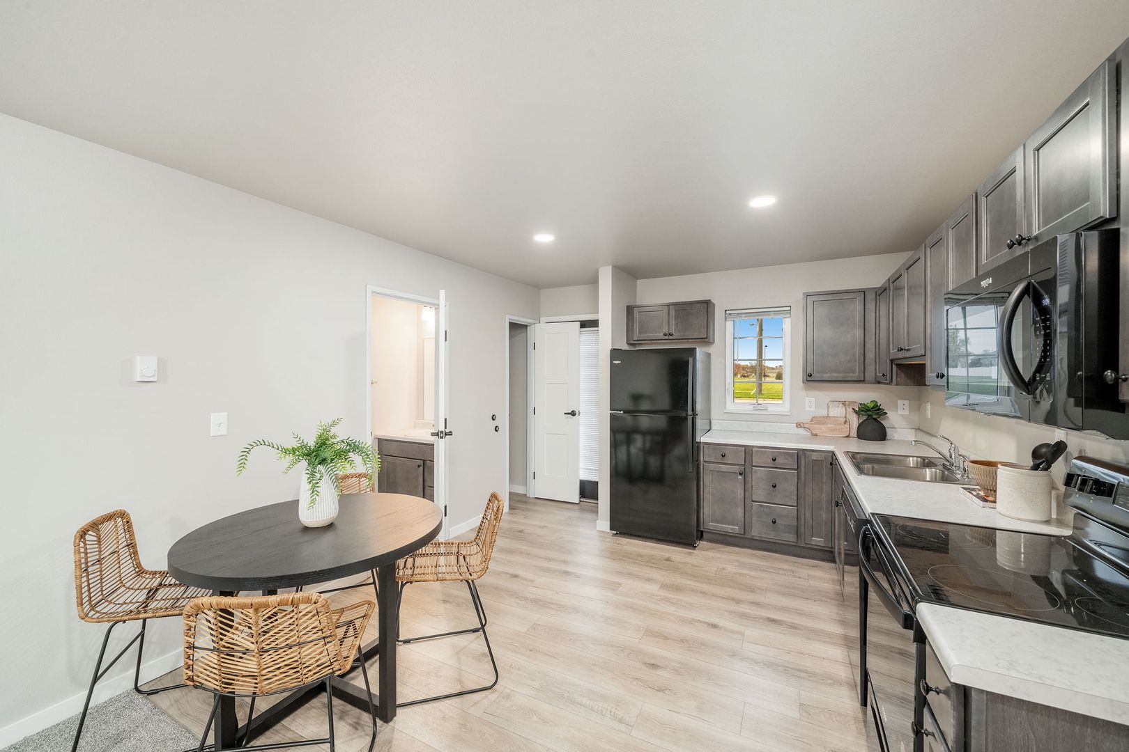 Harrisburg Apartment: 401 S. Cliff Ave