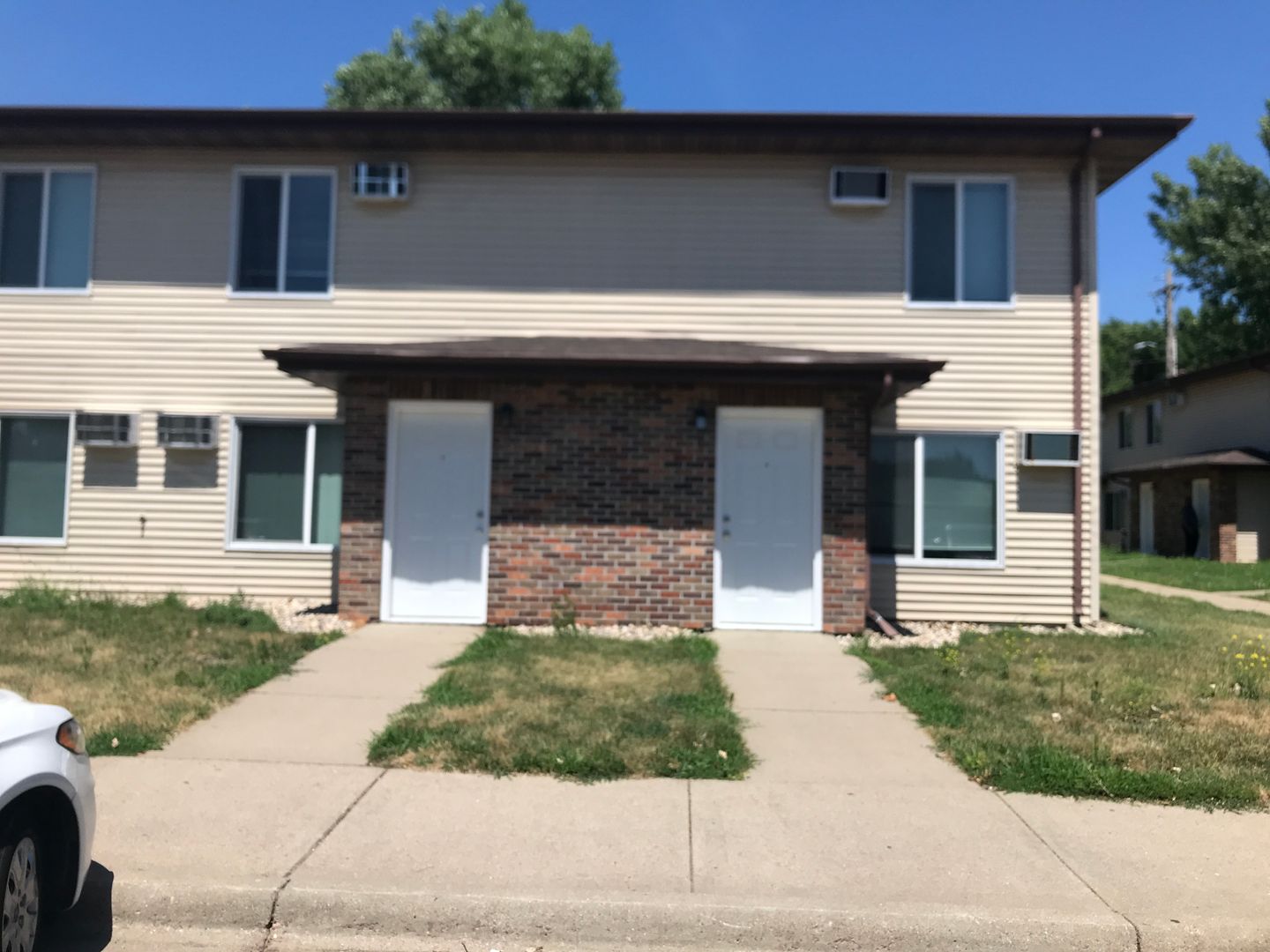 Sioux Falls Apartment: 200 N Western Ave