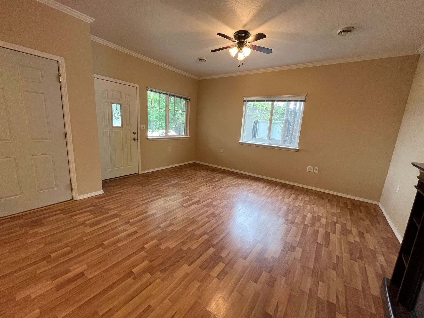 Lennox Townhome: 205 N Cherry St