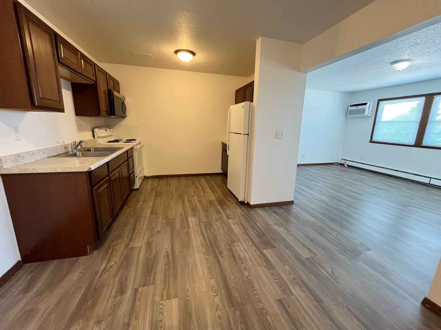 Sioux Falls Apartment: 3304 S Kiwanis Ave