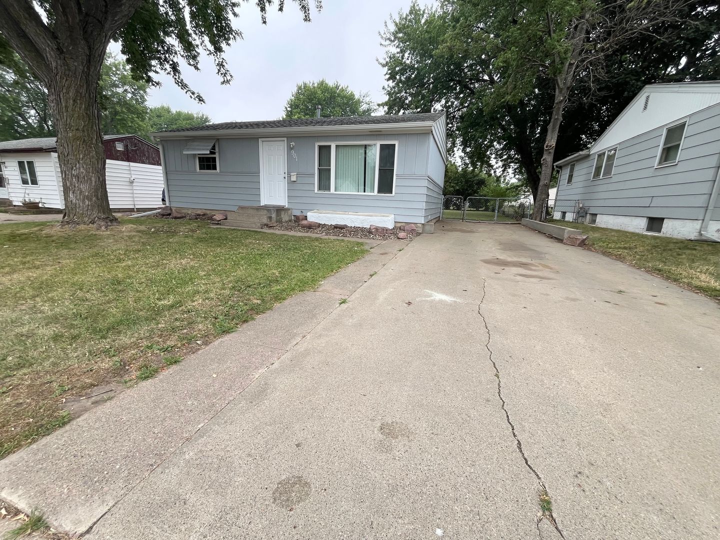 Sioux Falls House: 901 N. Garfield Ave