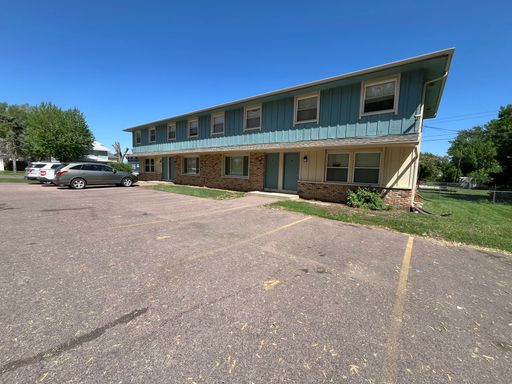 4 Bedroom/1.5 Bath Townhome For Rent! – photo 1